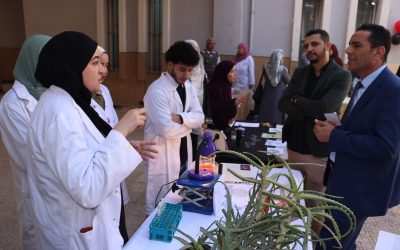 Une journée scientifique et une exposition de chimie organique : un espace pour la connaissance et l’innovation