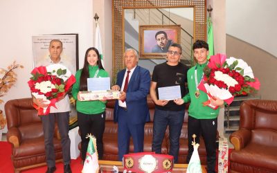 L’Université de Blida 1 honore les champions du monde du sport du kempo : Yamna Jaafar Sharif et Mohamed Abdel Rahman Maidi